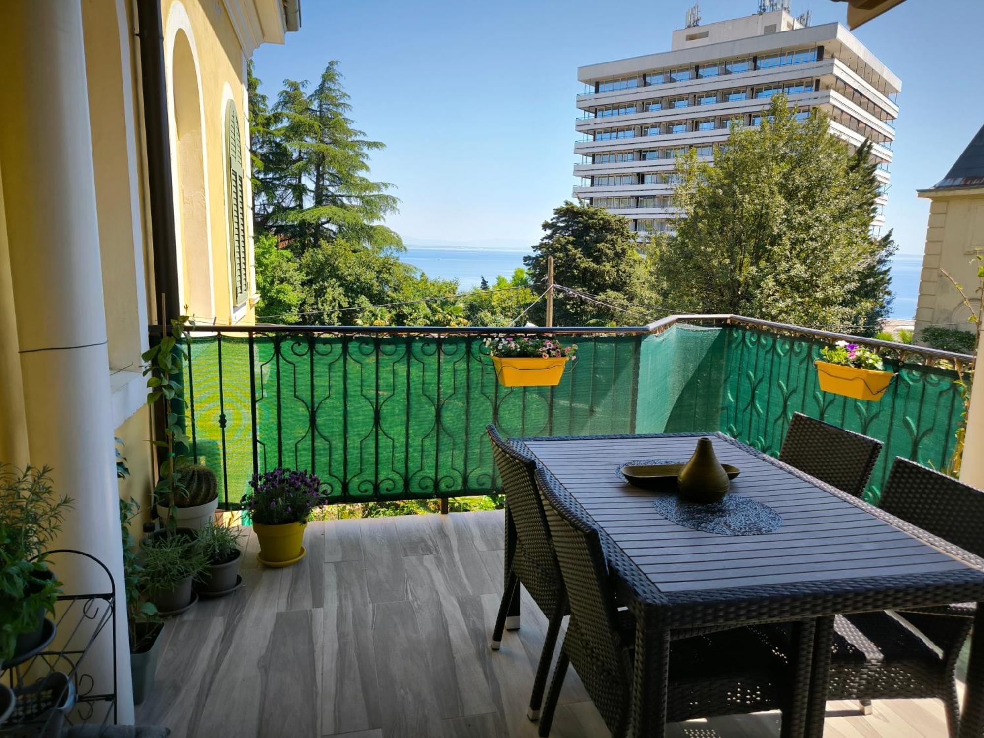 Apartment Matea Opatija Extérieur photo
